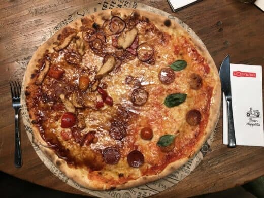 Meine Monster Pizza im L'Osteria im Milaneo Stuttgart