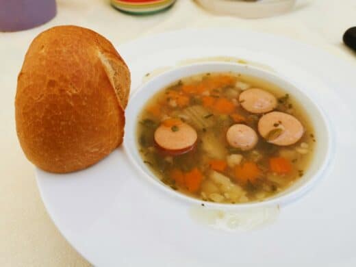 Sauerländischer Eintopf mit Wurst im Landhotel Voss