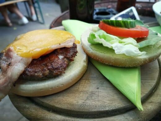 Bacon Cheese Burger im O'Reillys's im Stuttgarter Westen