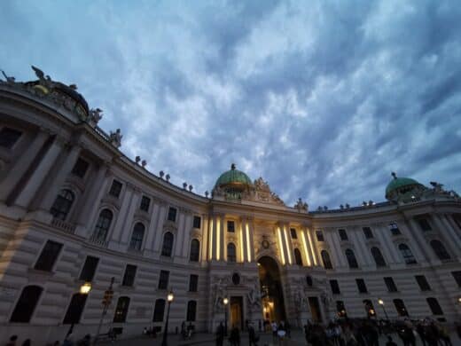 Die Hofburg zur blauen Stunde