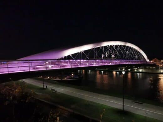 Liebesbrücke in Krakau bei Nacht