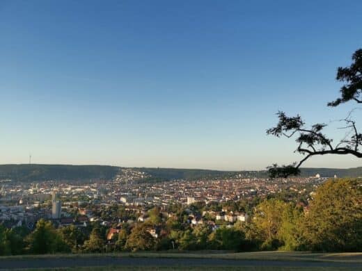 Ausblick morgens über Stuttgart vom Bismarckturm