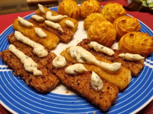 Fischstäbchen mit Herzoginnenkartoffeln