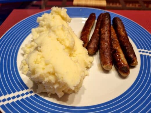 Nürnbergerle Mit Kartoffelbrei, der erste von zwei Tellern...