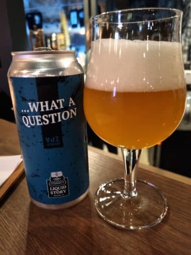 Dose Bier ins Glas geschenkt ("What a Question" )