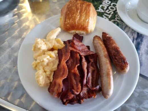 Frühstück vom Buffet beim VDRJ-ITB-Auftaktfrühstück