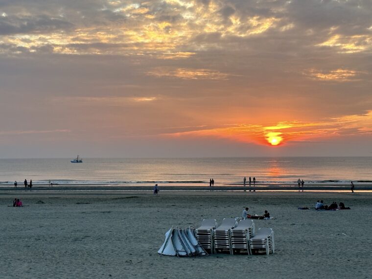 Sonnenuntergang vor dem OAHNA Zandvoort