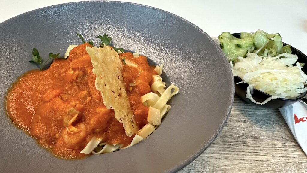 Tagliatelle mit Huhn und Shrimps