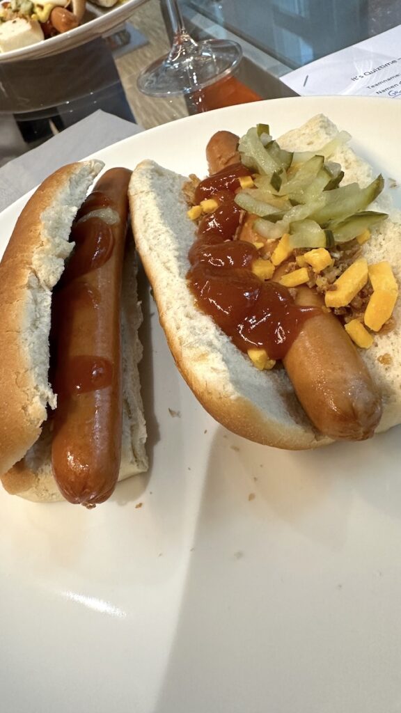 Die ersten beiden meiner Hot Dogs