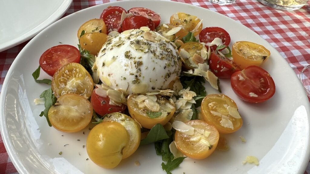 Tomaten und Burrata