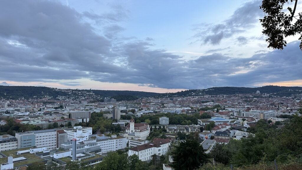 Abendlicher Blick über Stuttgart