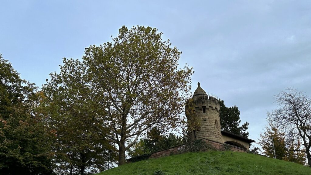 Kriegsbergturm am Samstagmorgen