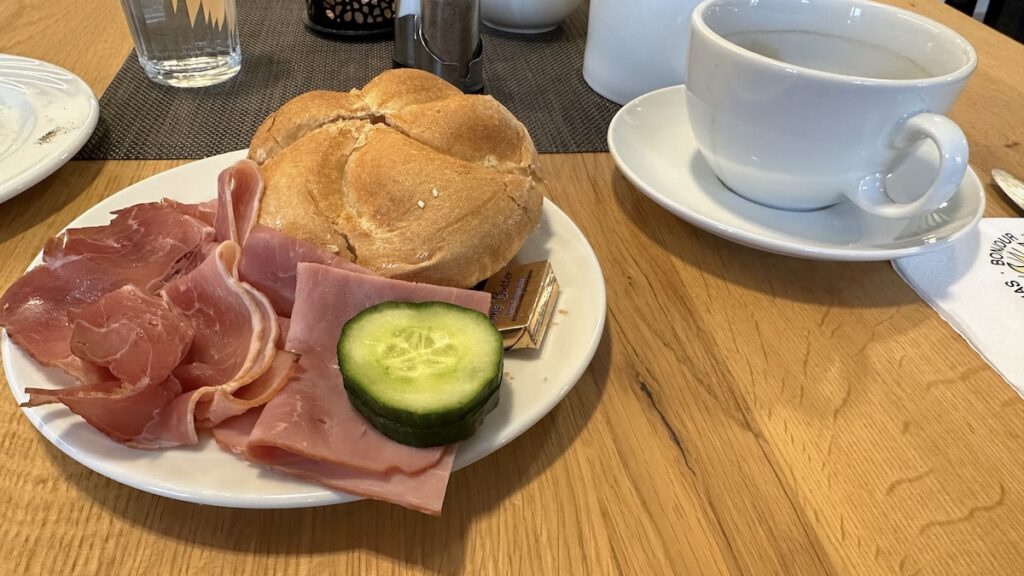 Brötchen mit leckeren Schinken