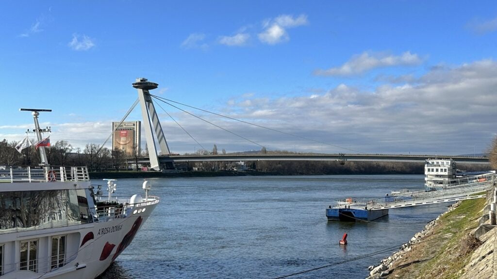 Die Brücke mit dem "Ufo" in Bratislava