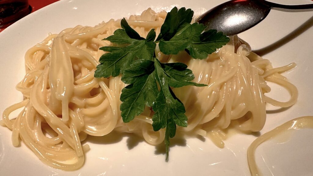 Spaghetti - Nella forma di Parmigiano im Italo Disco 