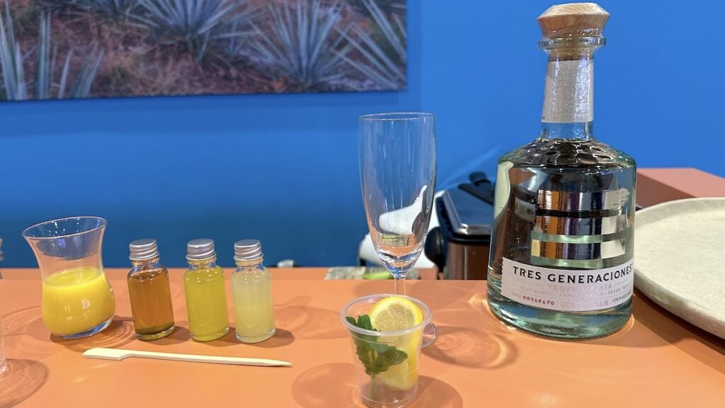 Tequilla an der Bar der ITB Creator Lounge