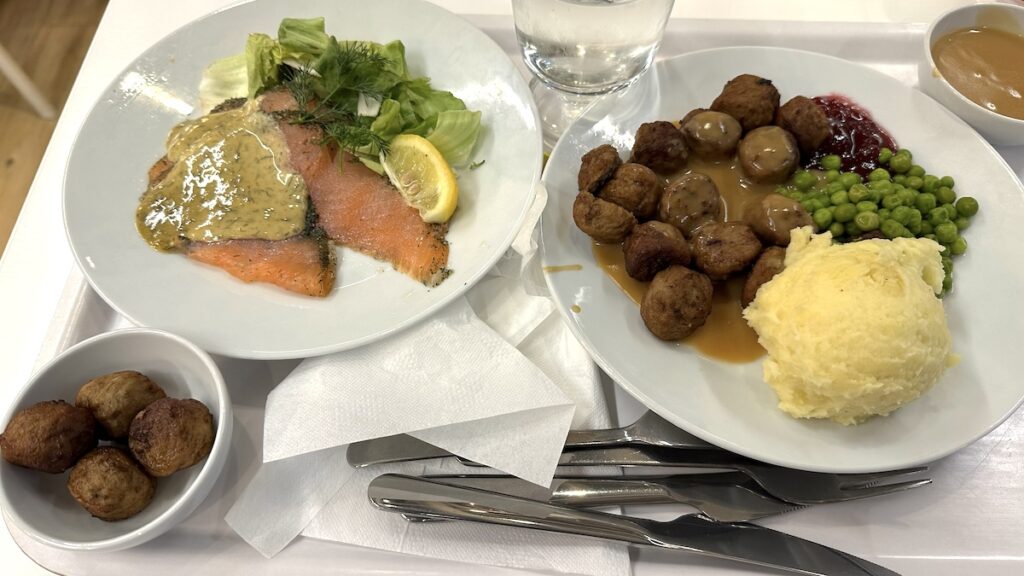 Köttbullar und Graved Lacchs (geteilt mit Nic)