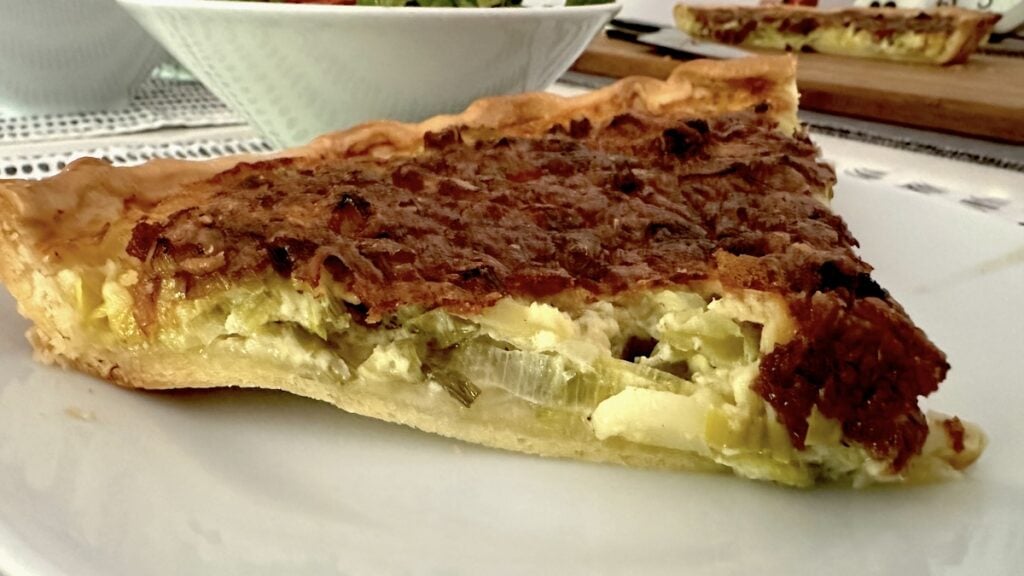 Ein Stück der leckere Quiche