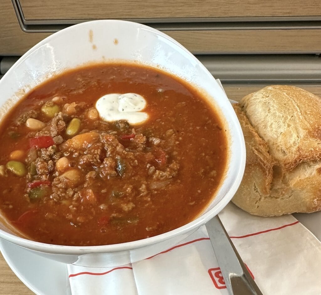 Chili con Carne in der Bahn