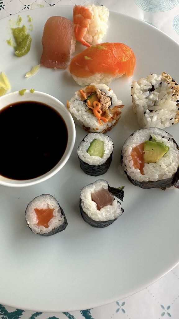 Sushi auf dem Balkon