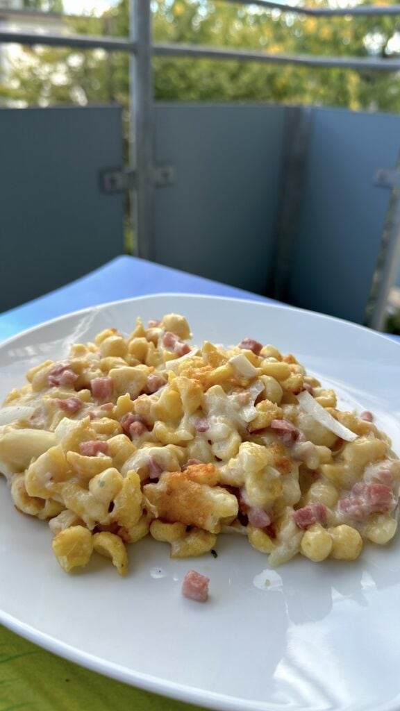 Kässpätzle auf dem Balkon
