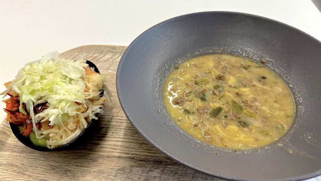 Käse-Laucheintopf mit Kartoffeln und Hackfleisch