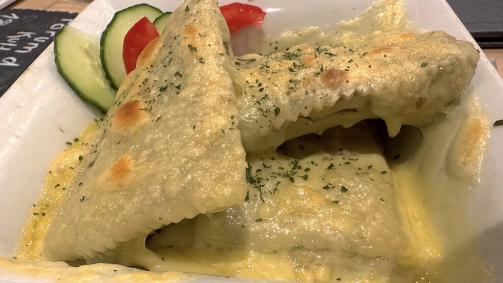 Mit Käse überbackene Maultaschen im Forum 3