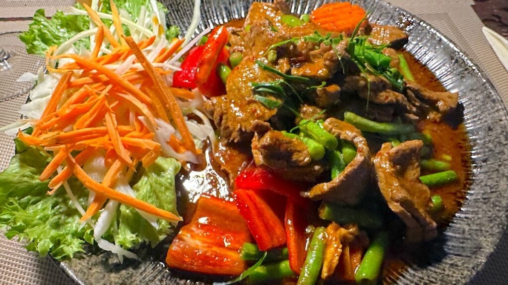 Pad Prikking mit Rind im Kwan Kao