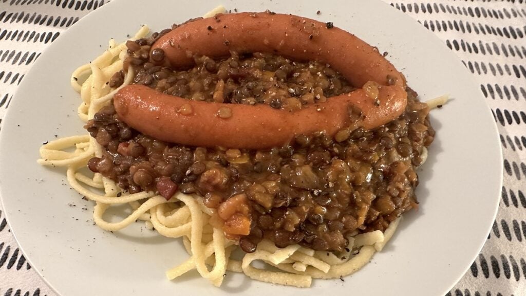 Linsen mit Spätzle und Saitenwurst