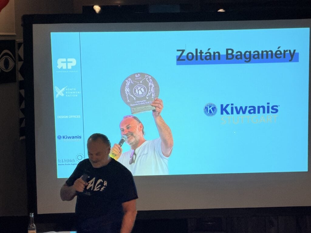 Zoltán Bagaméry von KIWANIS Stuttgart bei seiner kurzweiligen Ansprache