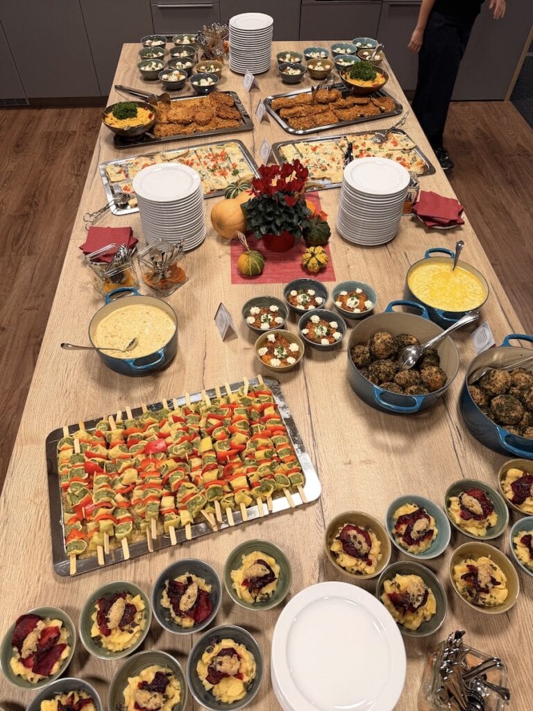 Fantastischs regional zusammengestelltes Abendessenbüfett bei der ALH Gruppe in Stuttgart