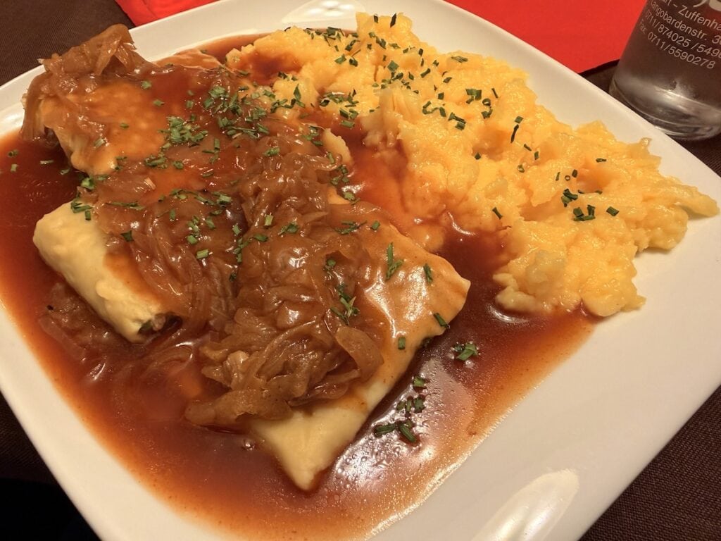 Maultaschen mit Kartoffelsalat