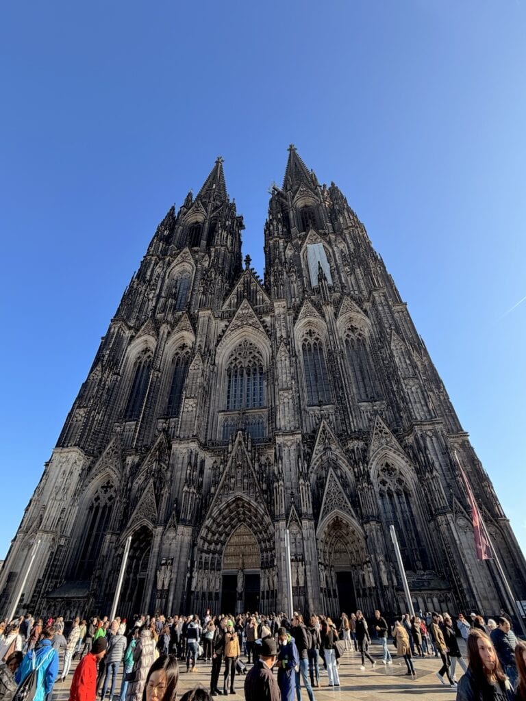 Das Kappellsche auf dem Weg zum Bahnhof