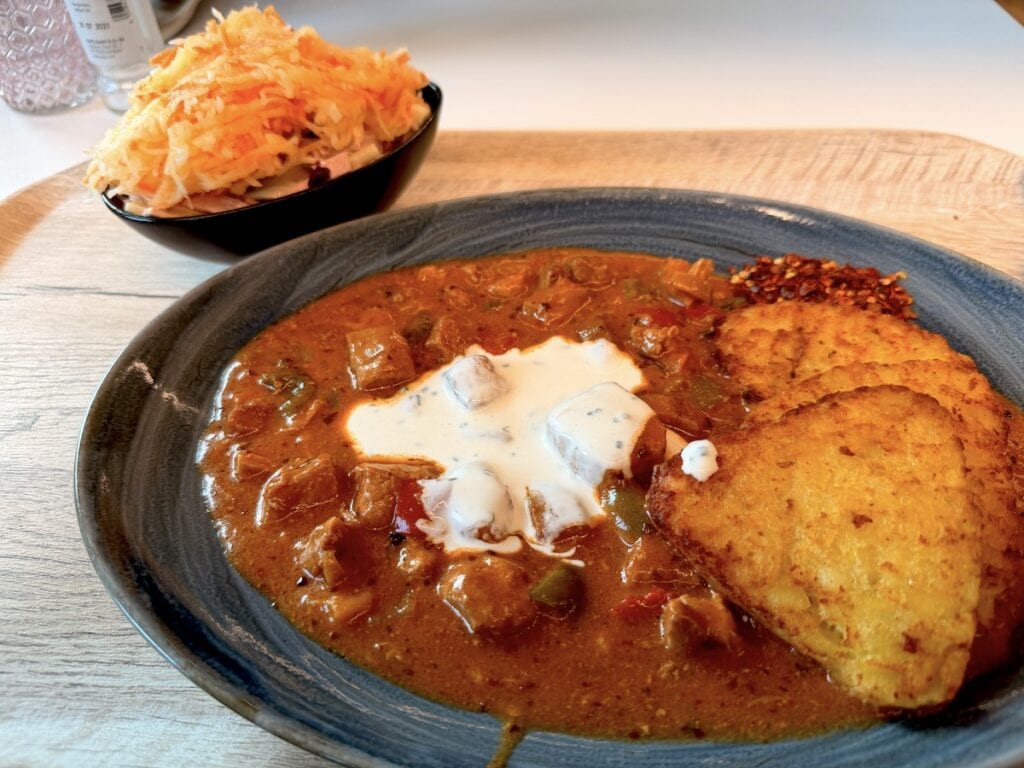 Gulasch mit Rösti
