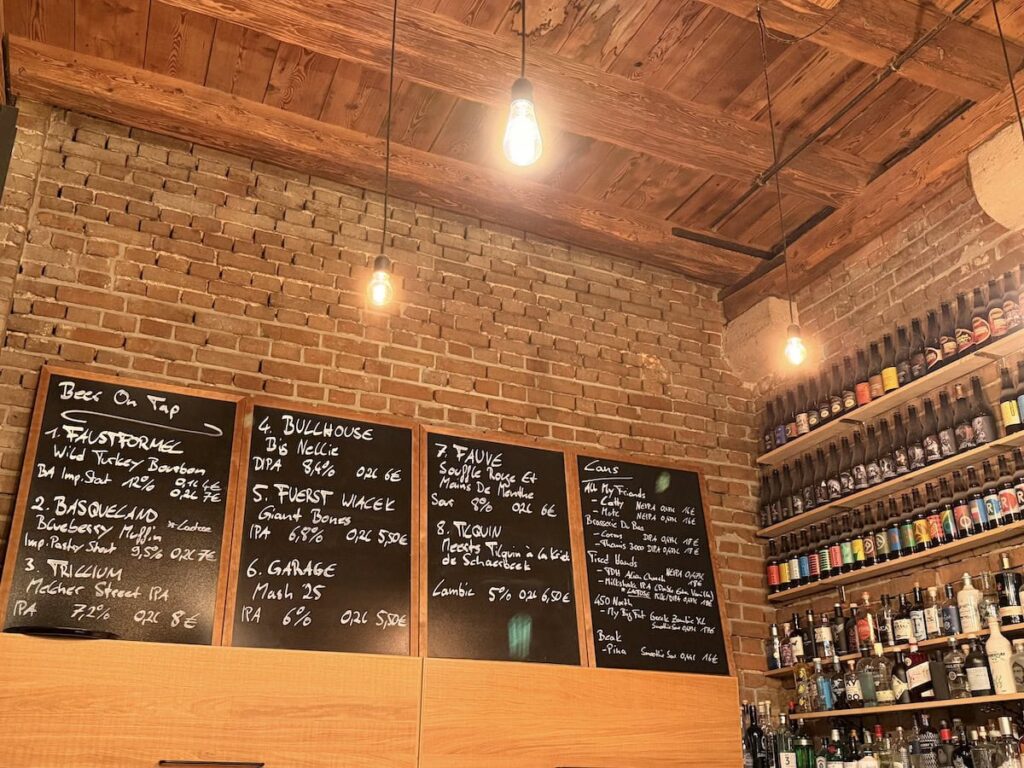 Biere vom Fass im Mon Petit Café