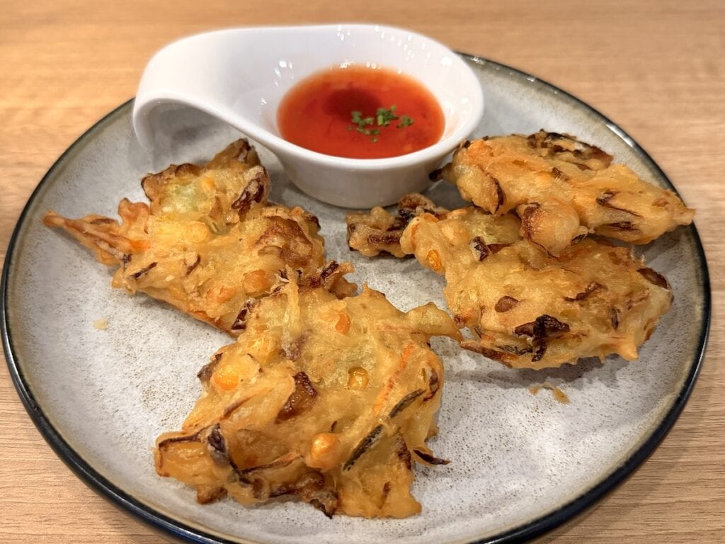 Vorspeise Bakwan Goreng (Gemüse (Mais, Lauch, Karotten))