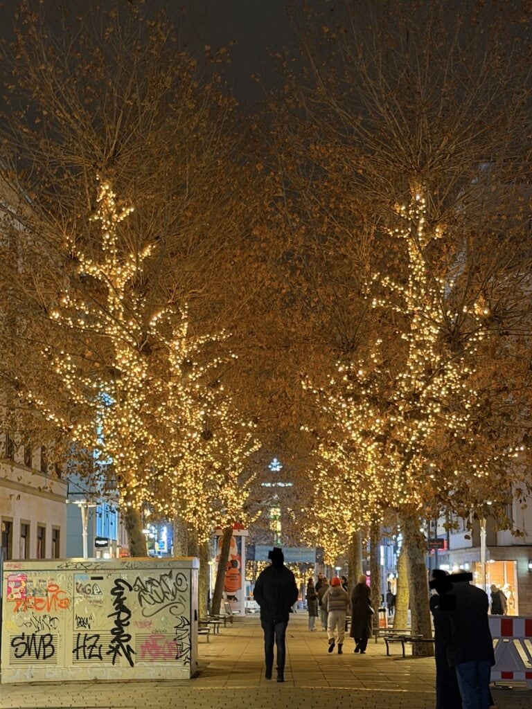 Königstraße in Stuttgart, weihnachtlich beleuchtet