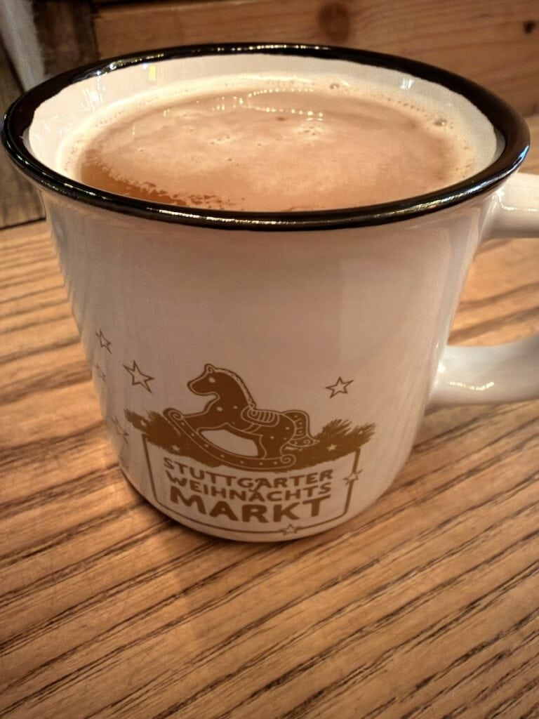 Apfelglühwein mit Calvados am Stuttgarter Weihnachtsmarkt
