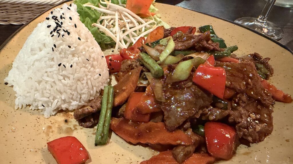 Vietnamesische Hauptspeise im Hanoi