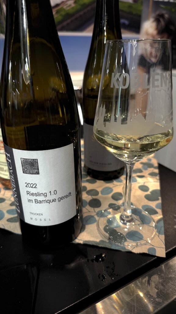 "2022 Riesling 1.0 trocken" vom Weingut Lunnebach (Mosel)