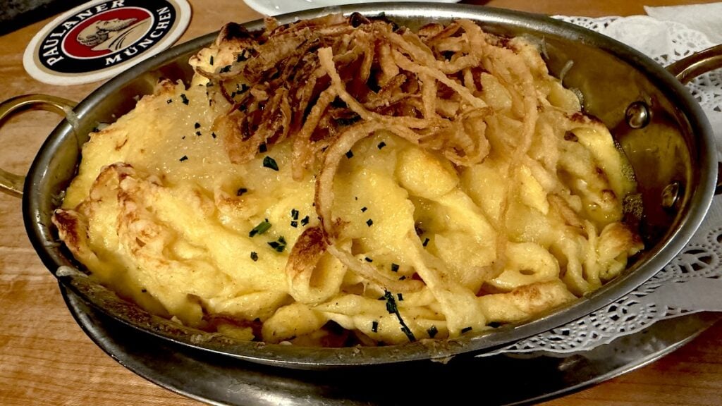Kässpätzle im Paulaner Stuttgart