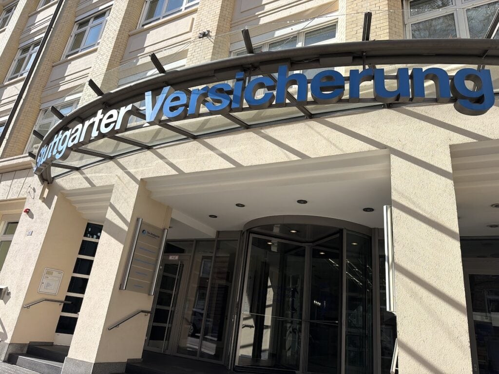 Symbolbild: Eingang der Stuttgarter