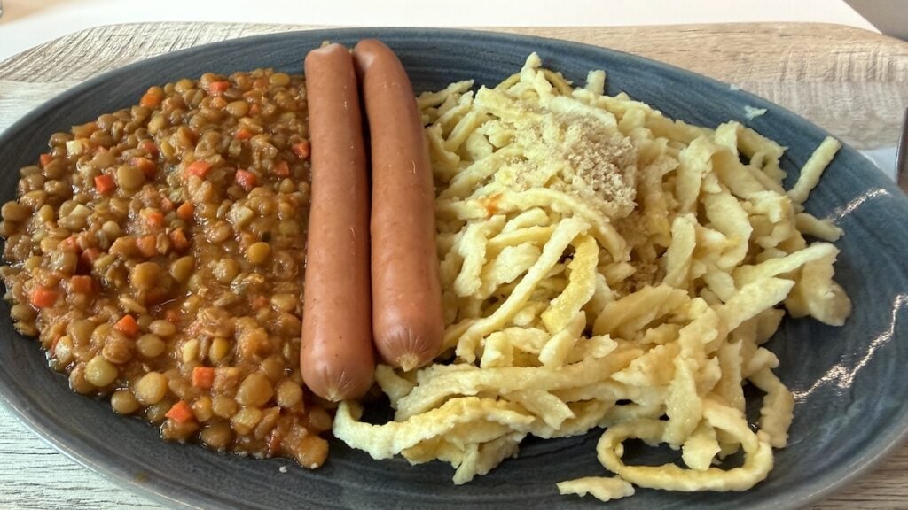 Linsen mit Spätzle und Saiten