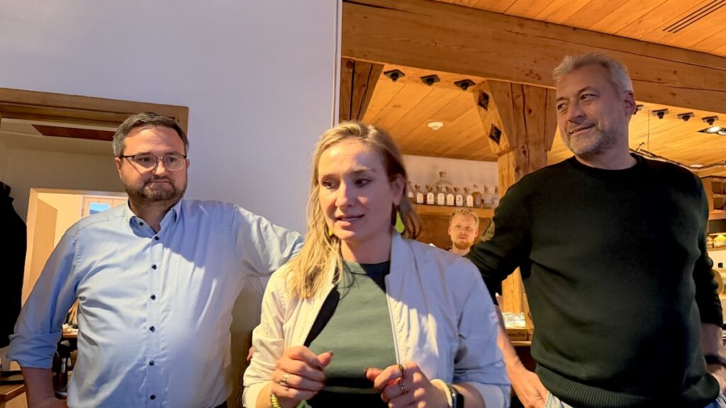 Winny, Sophie und Alex bei der Begrüßung zum Corporate Dinner