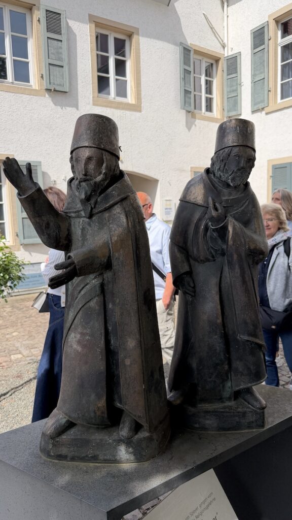 Die Weisen im Judenhof