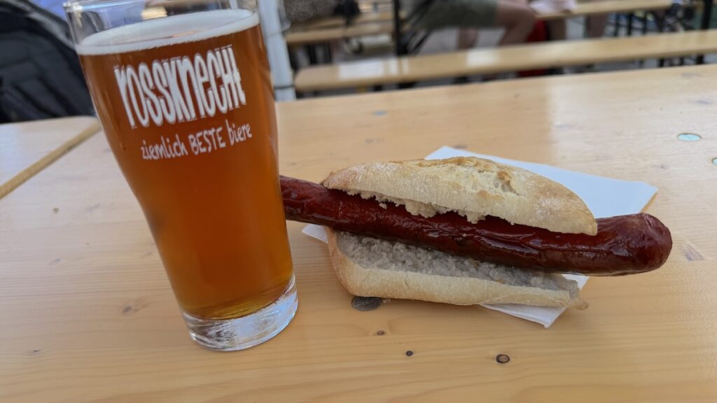 Rindswurst und Bier