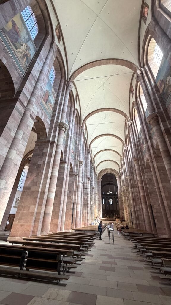 Der Speyerer Dom von innen