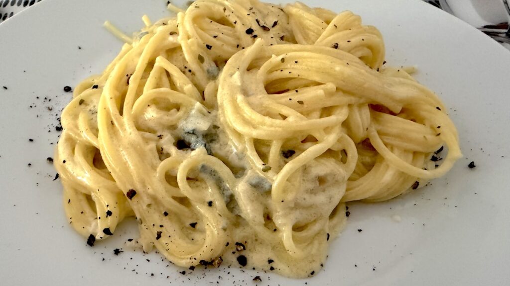 Spaghetti mit Gorgonzola