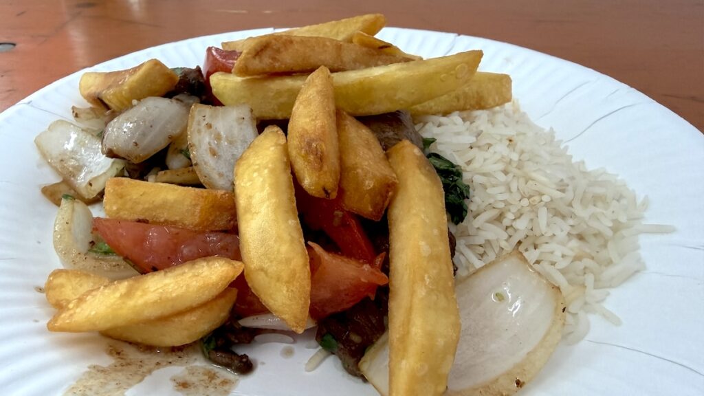 Lomo Saltado aus Peru