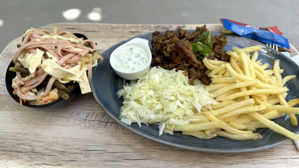 Putengyros mit Pommes